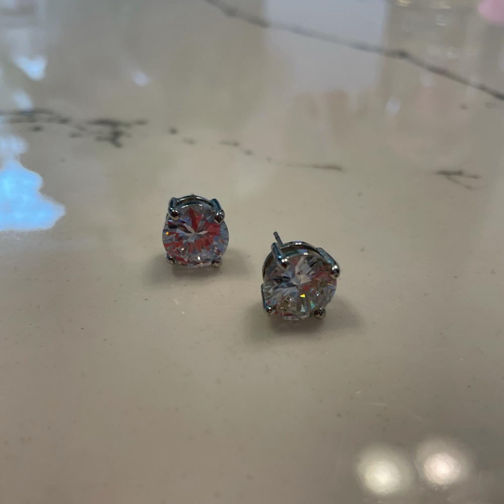 Guess stud earrings - Picture 2 of 5